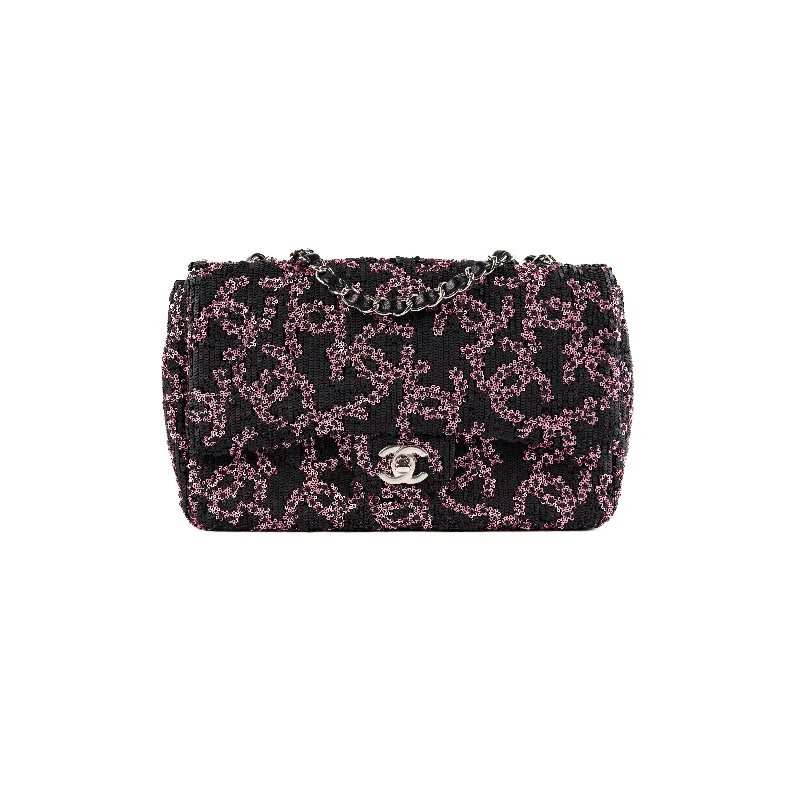 Leather white handbag for prom looks-Chanel Medium/Large Classic Flap Sequin Pink/Black