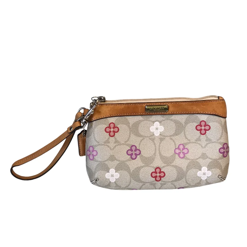 Velvet beige handbag for evening wear-Wristlet Designer By Coach In Floral Print, Size:Small