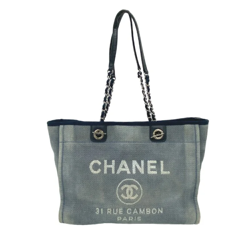 Red velvet tote bag for teens-Chanel  Canvas Tote Bag (Pre-Owned)