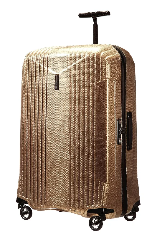 suitcase with bold aesthetics -Hartmann 7r Medium Journey Spinner, Rose Gold